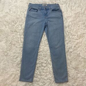 Levis Boyfriend Skinny Jeans Light Blue Denim Size 28 x 30 Stretchy Measures 32x